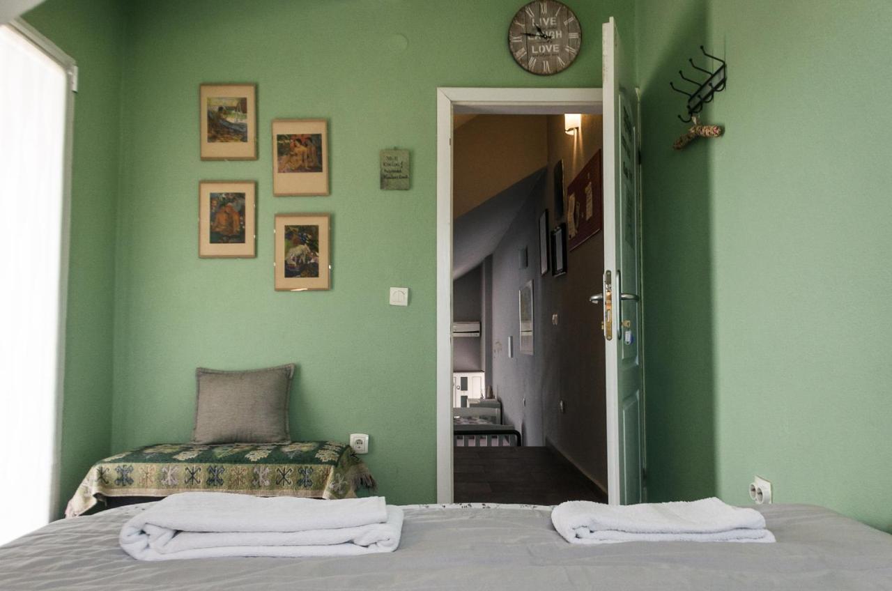 Q Podgorica Beds,Rooms And More Екстериор снимка