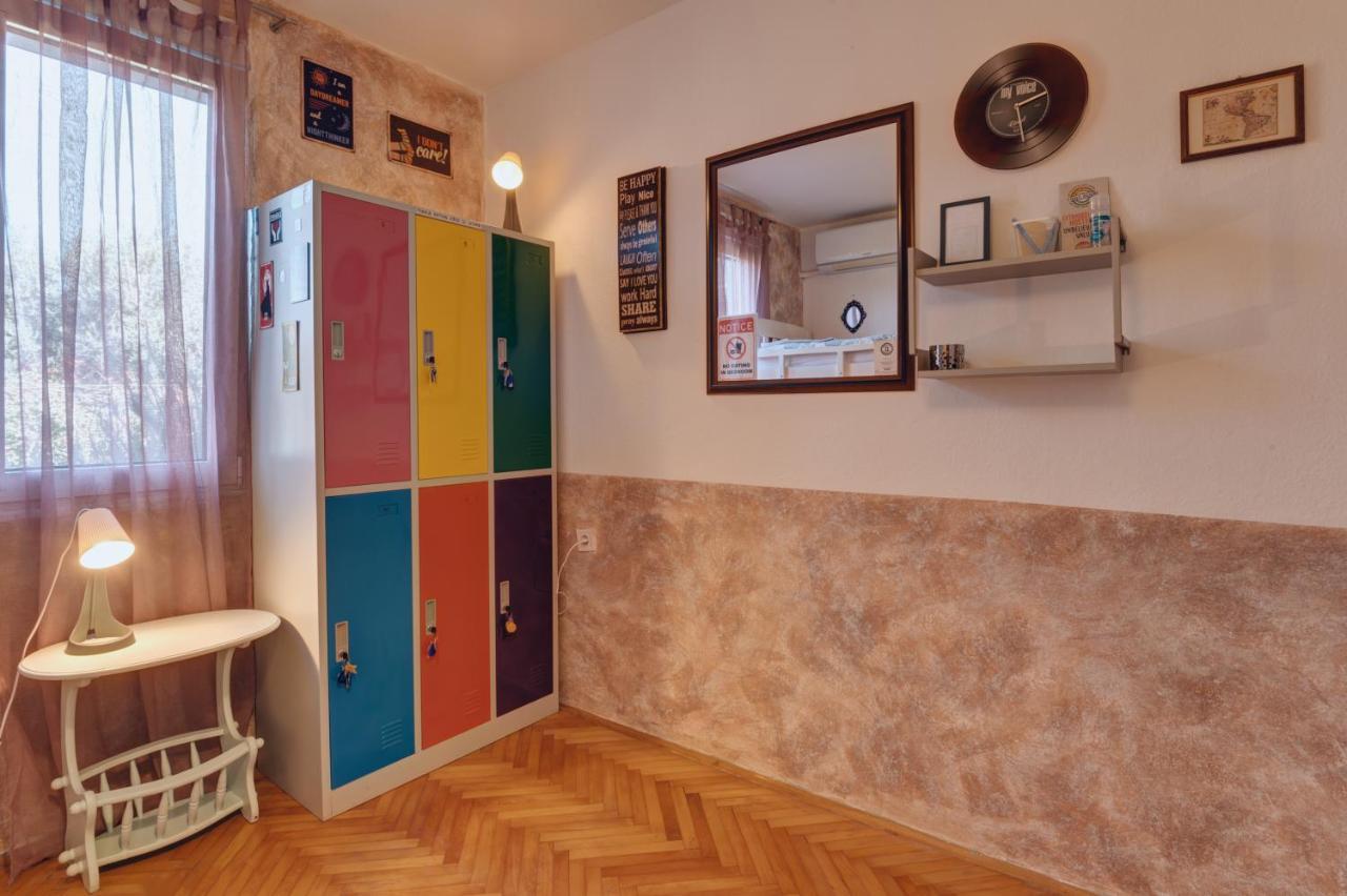 Q Podgorica Beds,Rooms And More Екстериор снимка