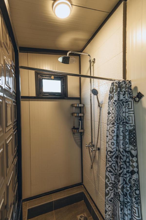 Q Podgorica Beds,Rooms And More Екстериор снимка
