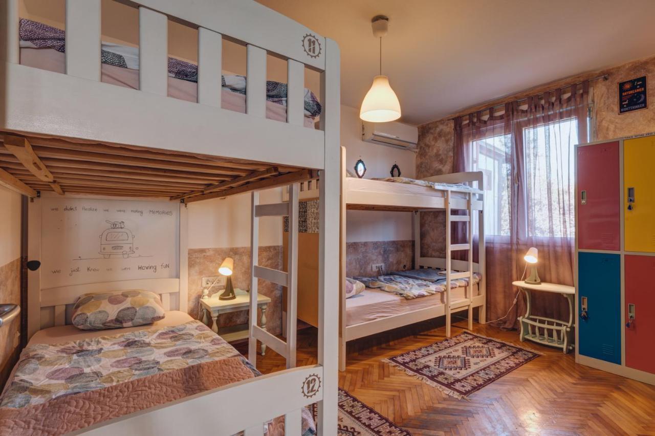Q Podgorica Beds,Rooms And More Екстериор снимка
