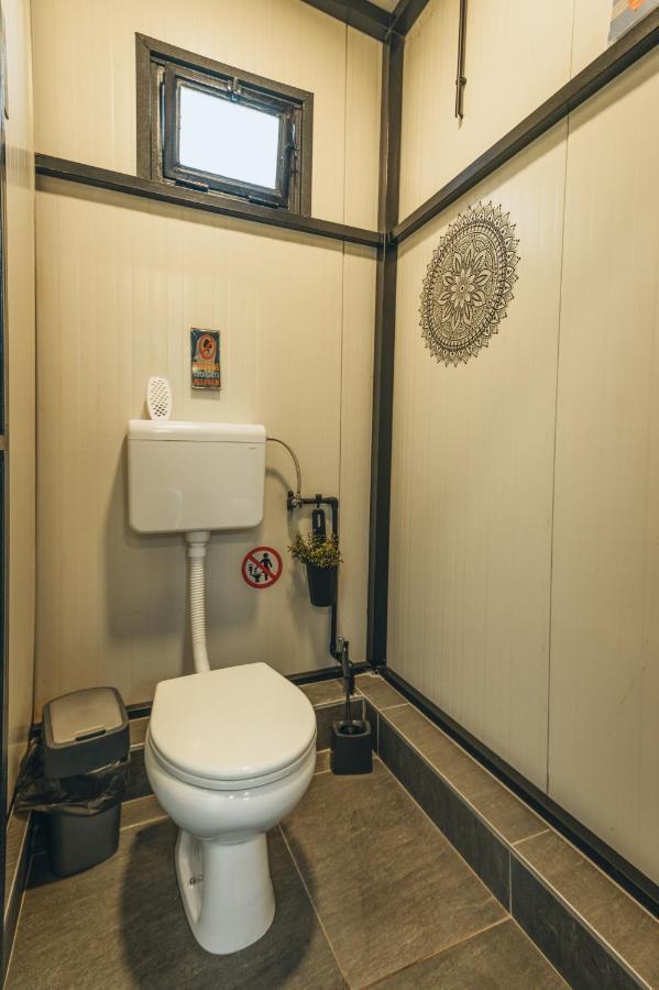 Q Podgorica Beds,Rooms And More Екстериор снимка