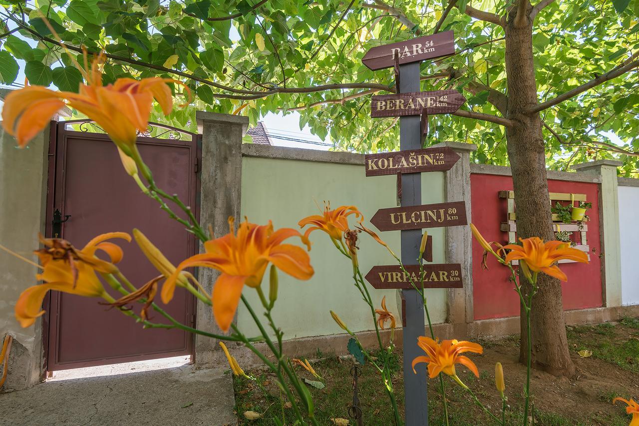 Q Podgorica Beds,Rooms And More Екстериор снимка